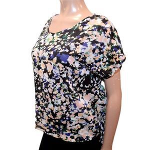 💠BCBGENERATION Floral Flowy Blouse Short Sleeve Draped Open Back Cut Out